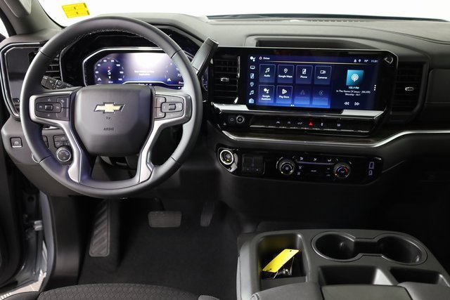 2025 Chevrolet Silverado 1500 LT photo 2