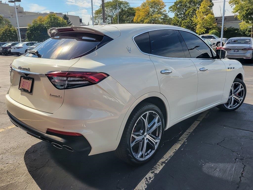 2022 Maserati Levante GT photo 4