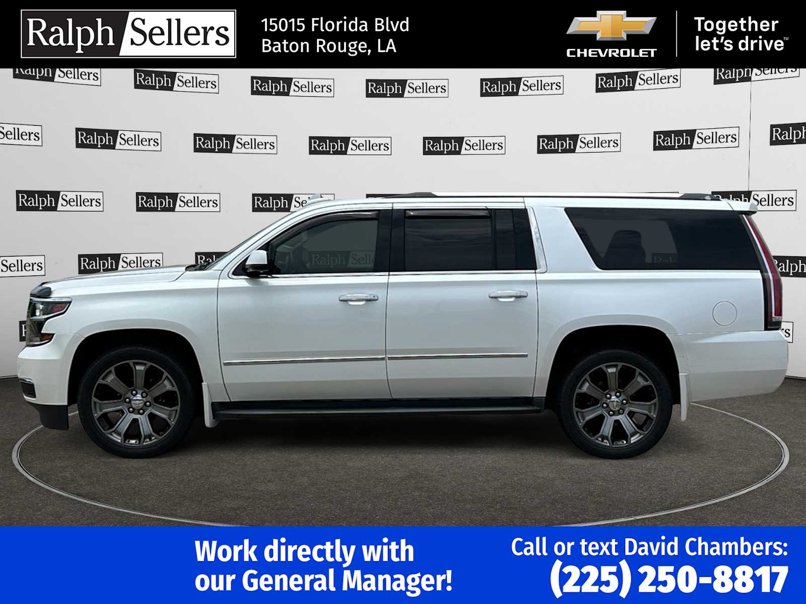 2016 Chevrolet Suburban LT photo 3