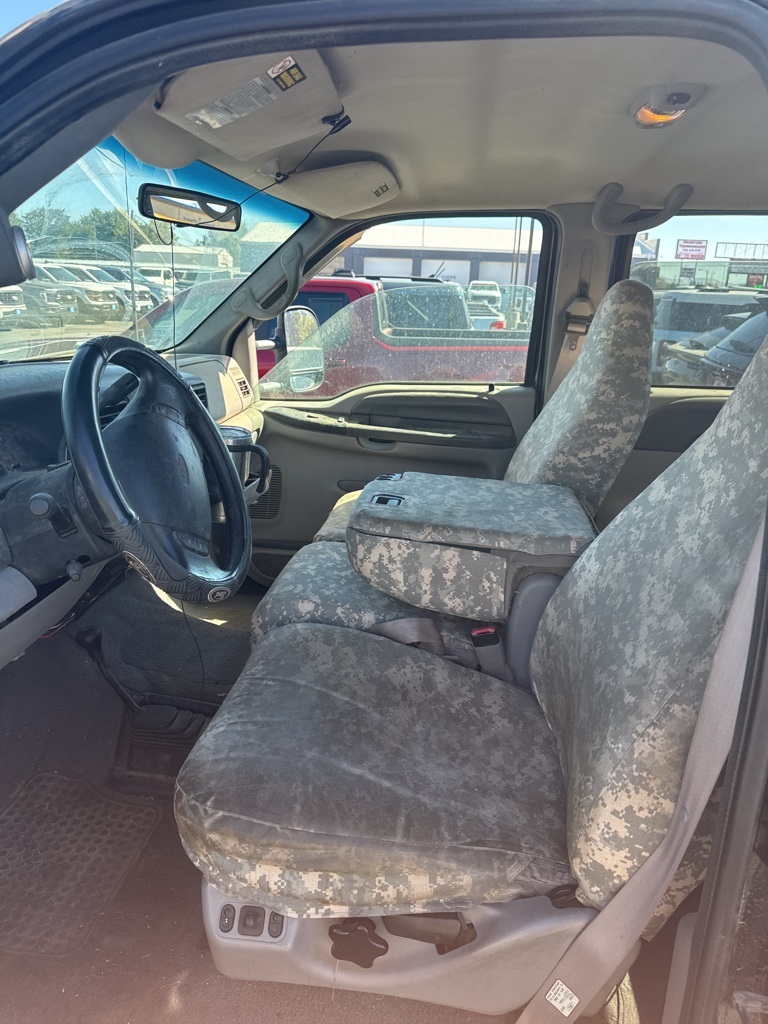 1999 Ford F-350 XLT photo 3