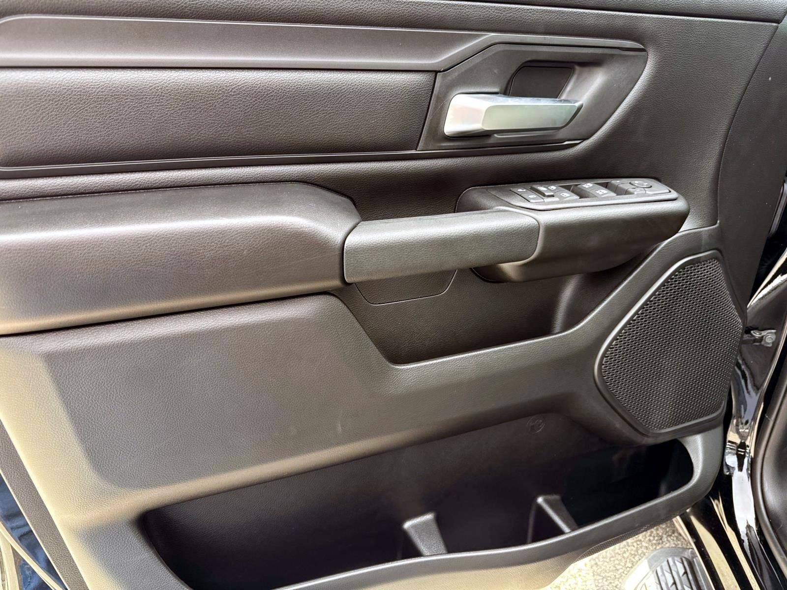 2025 Ram 1500 Tradesman photo 10