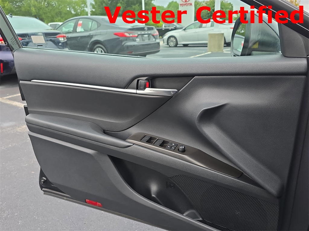 2023 Toyota Camry SE photo 20