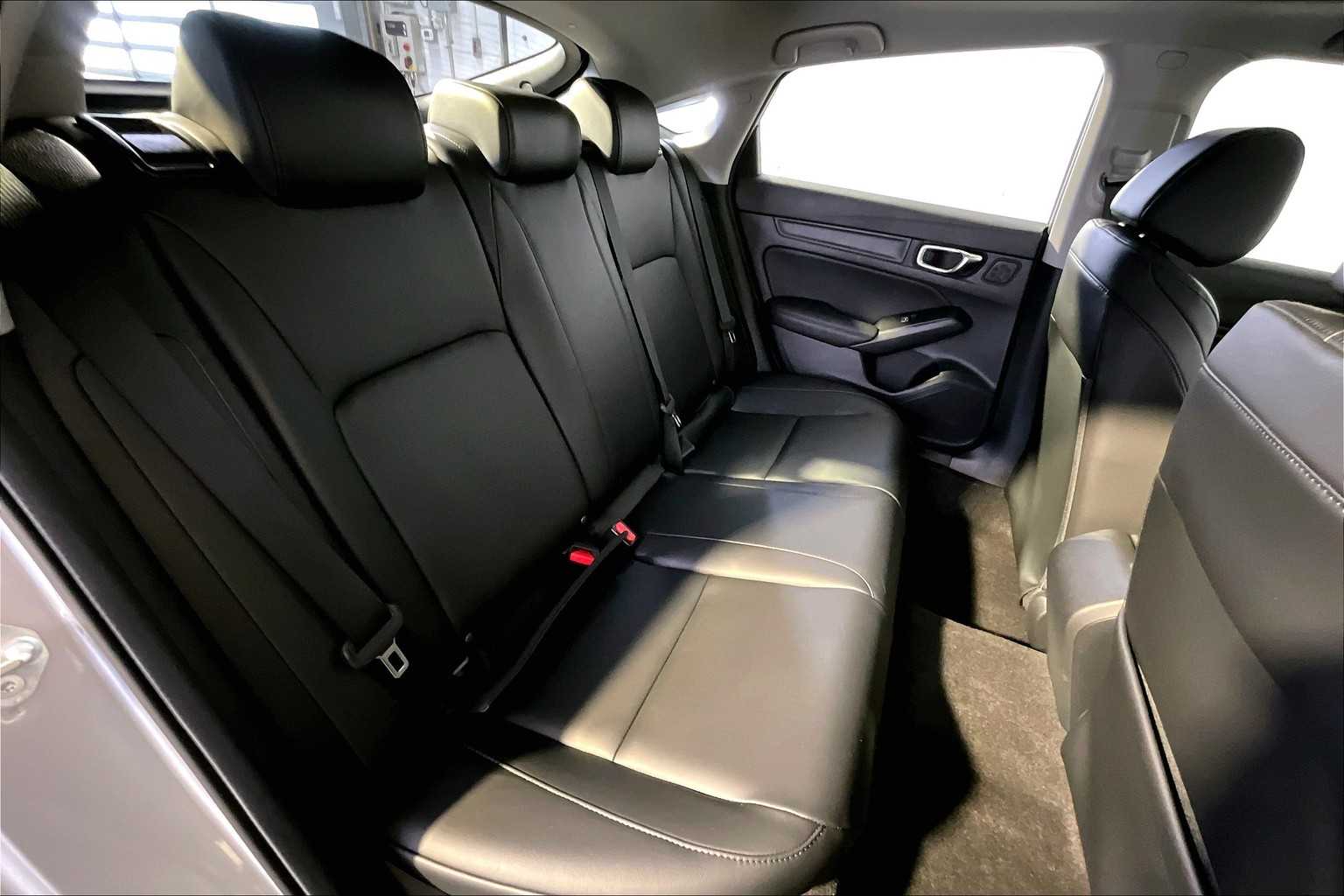 2025 Acura Integra Base photo 18