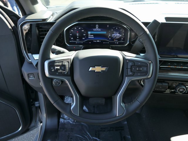 2025 Chevrolet Silverado 1500 LT photo 16