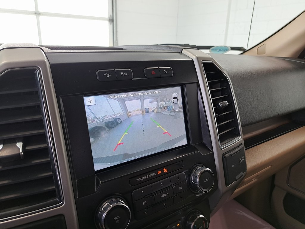 2017 Ford F-150 Lariat photo 12