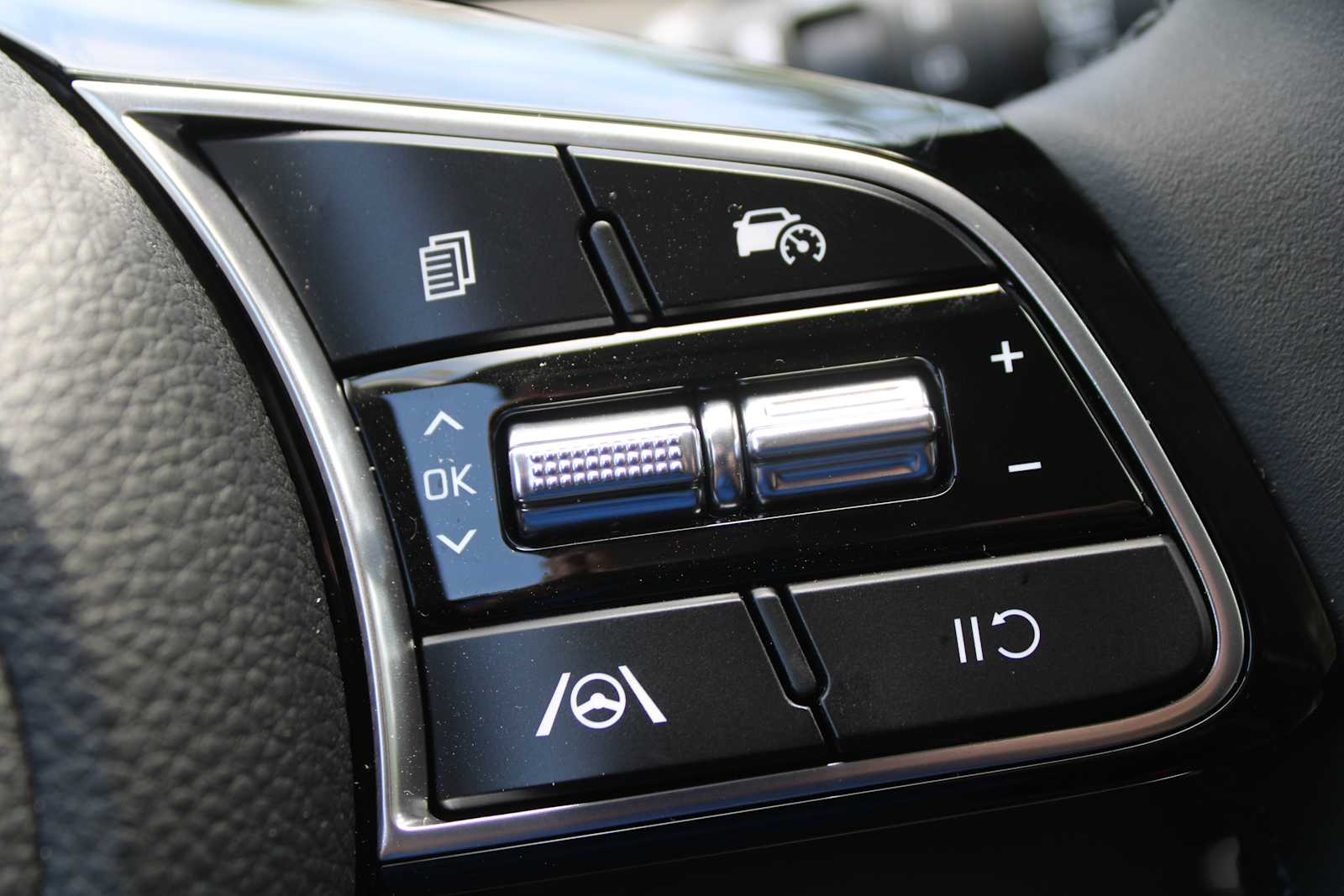 2026 Kia Seltos S photo 25