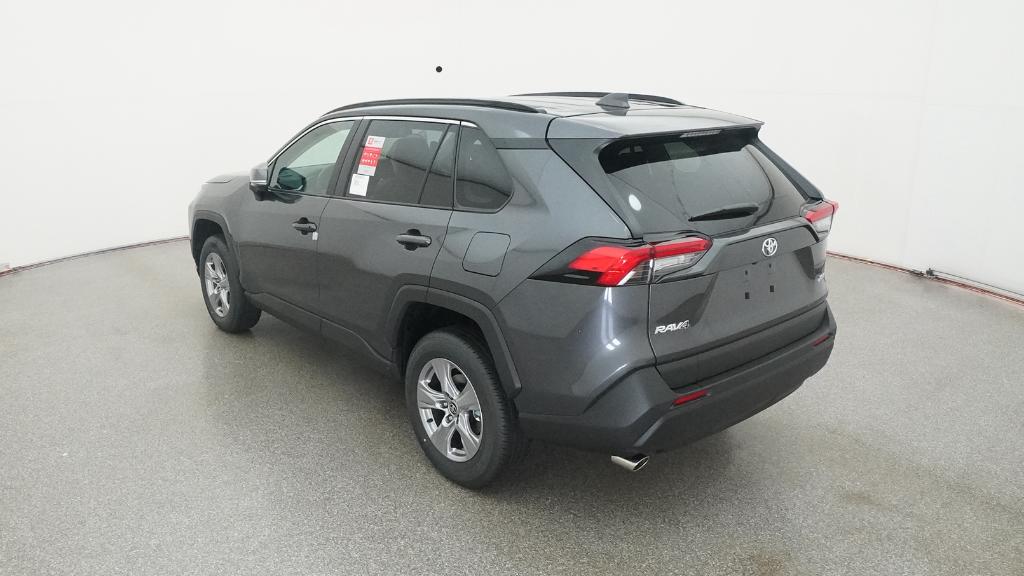 2025 Toyota RAV4 XLE photo 13