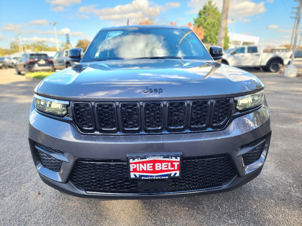 2025 Jeep Grand Cherokee Altitude X photo 3