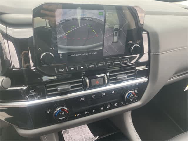 2025 Nissan Pathfinder SL photo 19