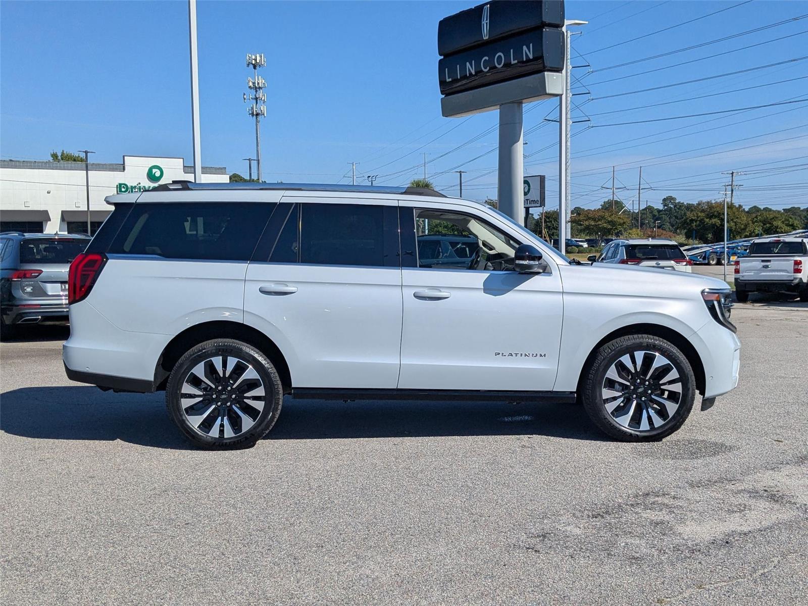 2025 Ford Expedition Platinum photo 4