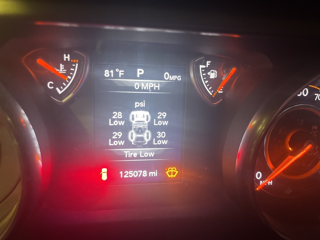 2018 Jeep Wrangler Unlimited Sport photo 3