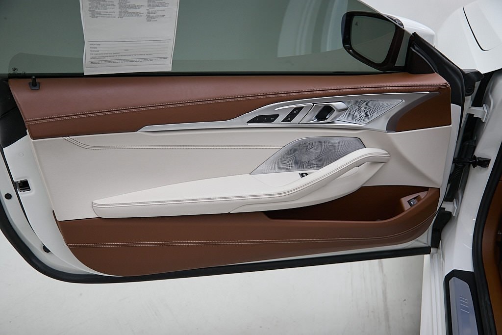 2022 BMW M850I - Image 11