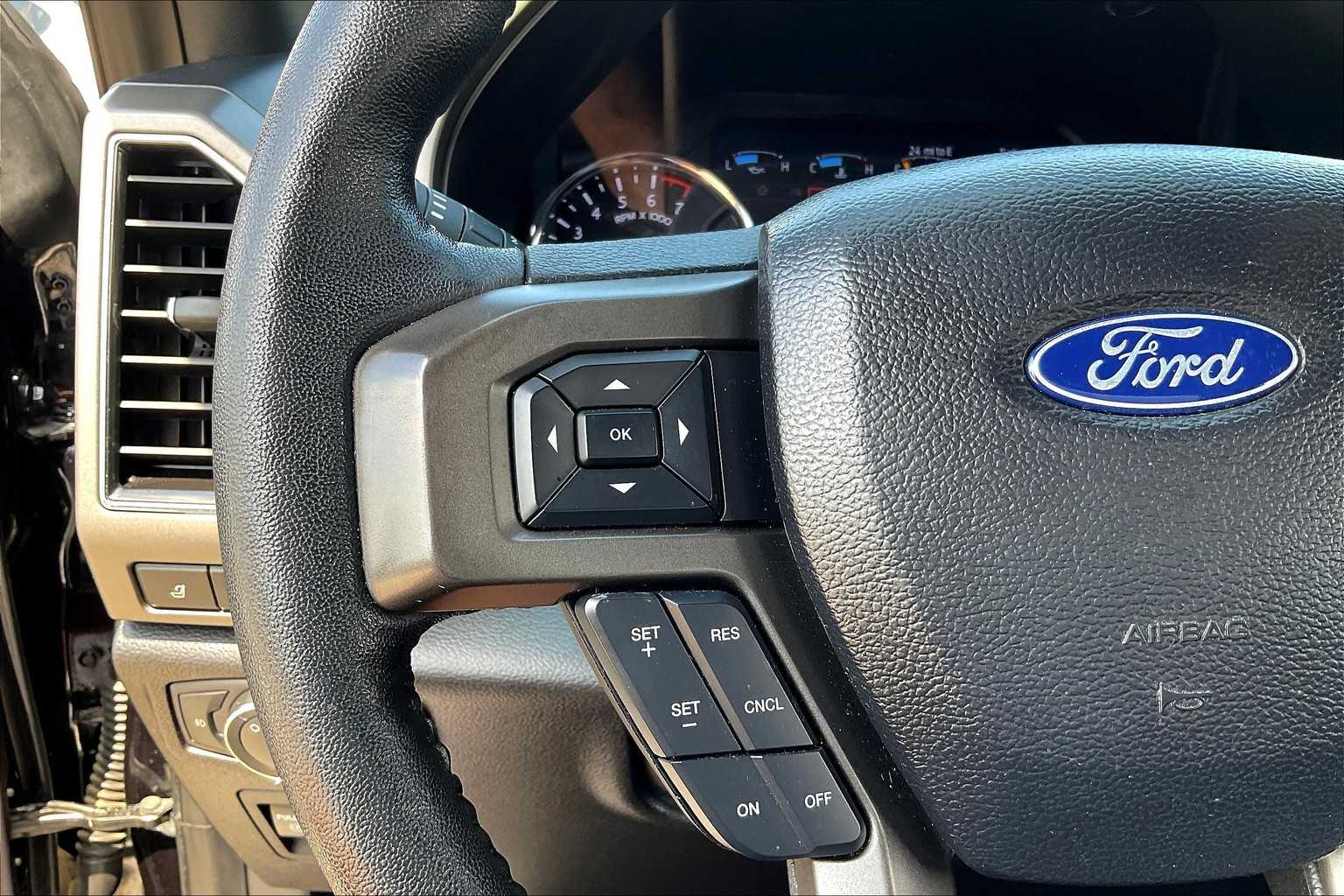 2020 Ford Expedition XLT photo 21
