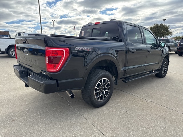 2023 Ford F-150 XLT photo 4