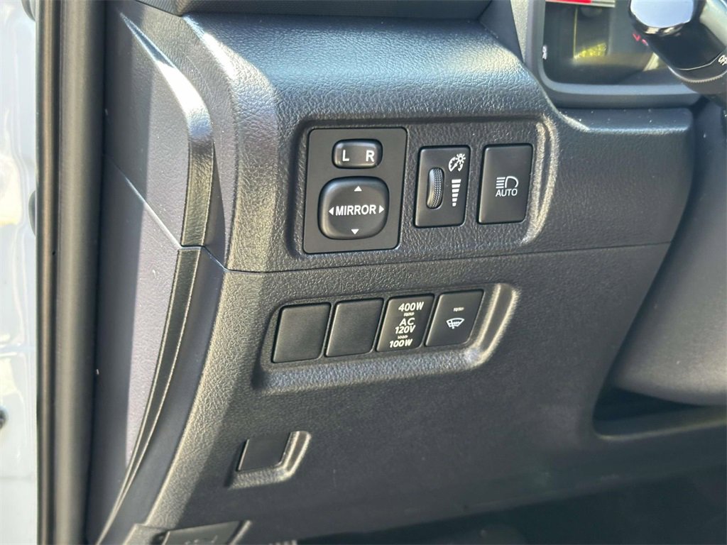 2024 Toyota 4Runner TRD Off-Road 4WD photo 13