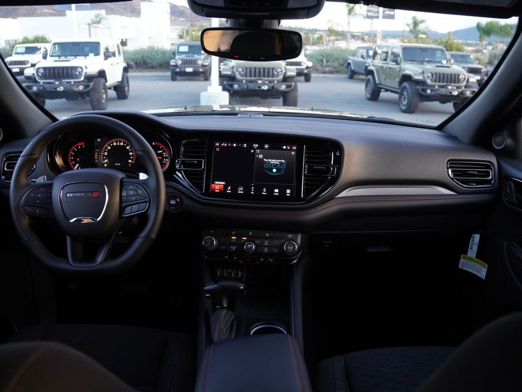 New 2025 Diamond Black Clear-Coat Exterior Paint Dodge R/T Blacktop image 26