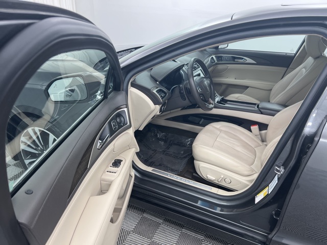 2019 Lincoln MKZ Reserve photo 11