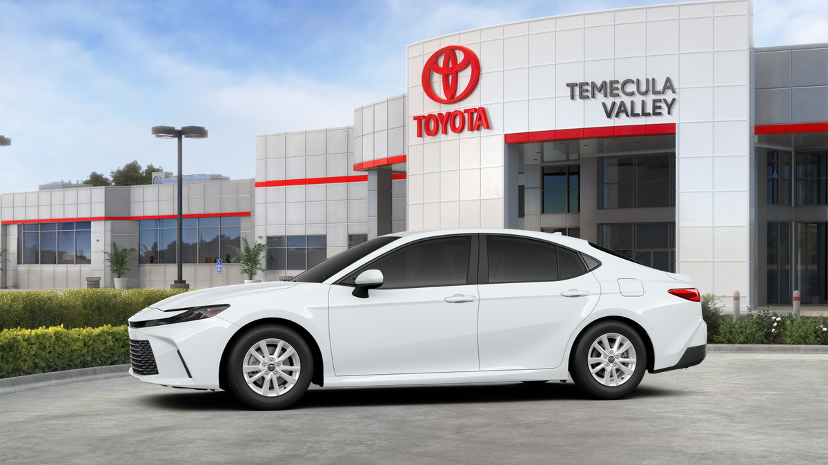 2026 Toyota Camry LE photo 2