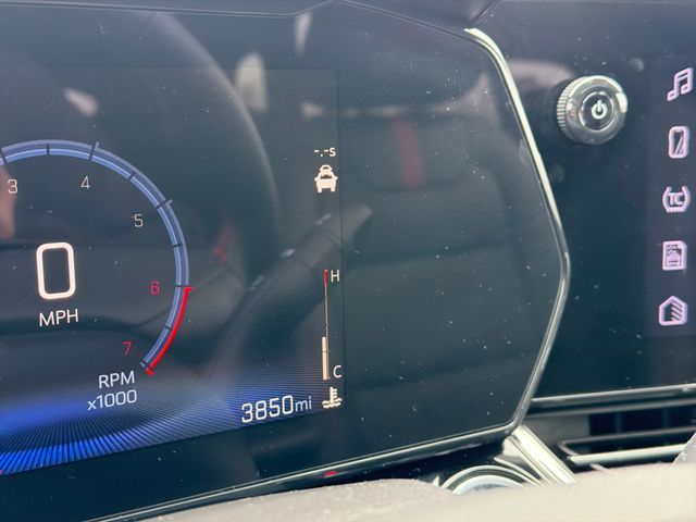 2025 CHEVROLET TRAX - Image 12