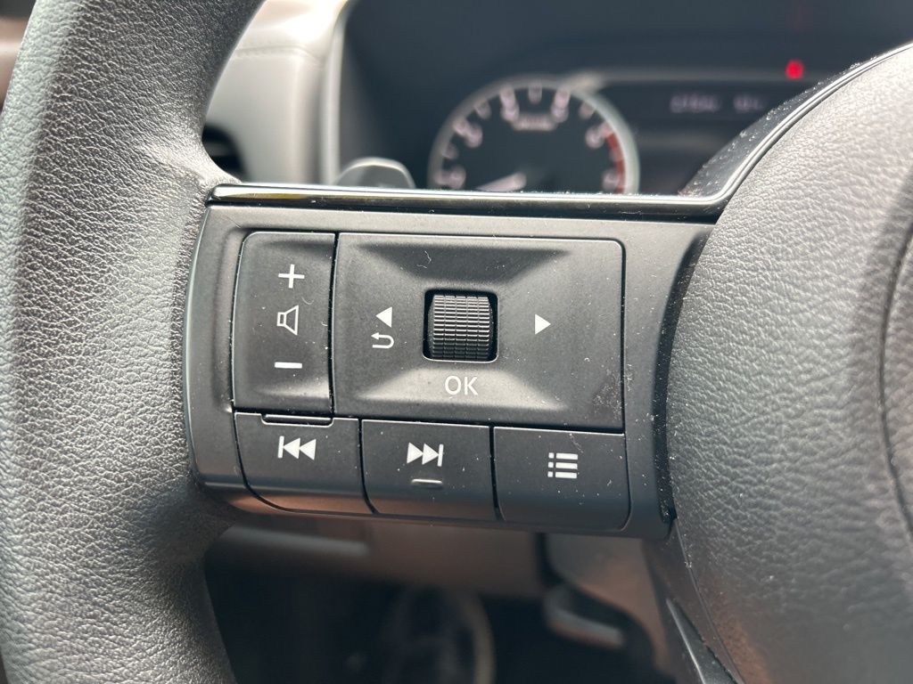 2023 Nissan Rogue SV photo 20