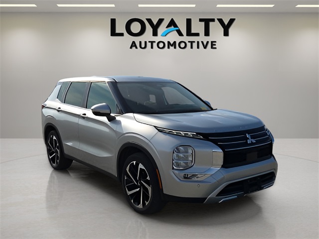 2024 Mitsubishi Outlander SE photo 7