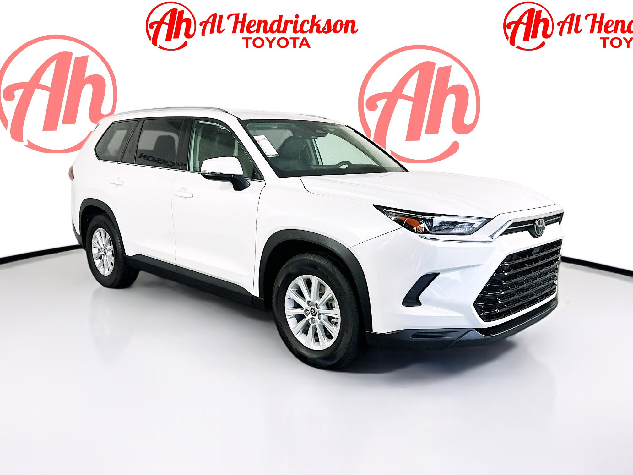 2025 Toyota Grand Highlander XLE's photo