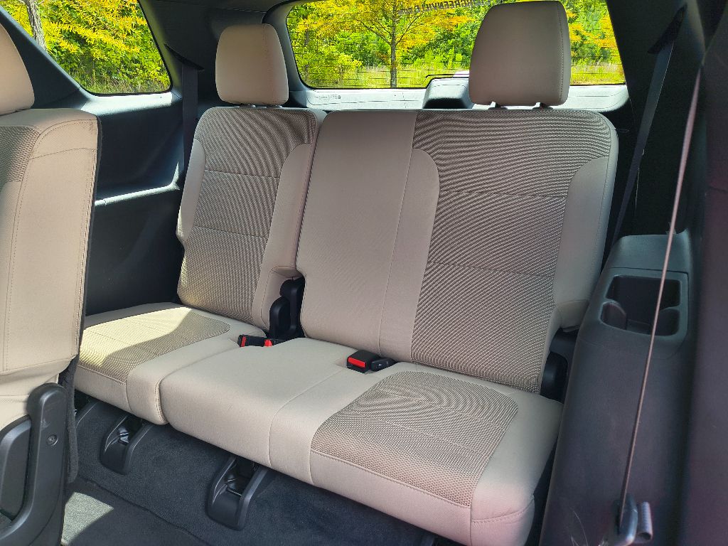 2022 Chevrolet Traverse LS photo 26
