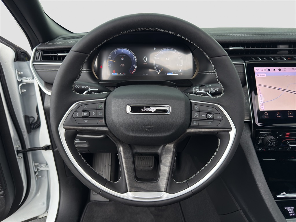 2025 Jeep Grand Cherokee Limited photo 10