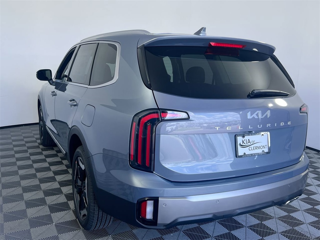 2025 Kia Telluride EX photo 4
