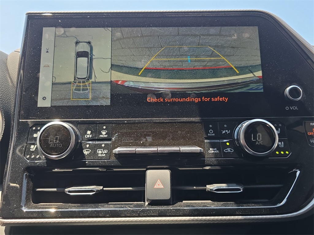 2024 Toyota Highlander Hybrid Platinum photo 21