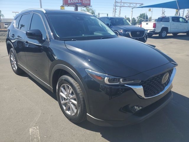 2023 Mazda CX-5 2.5 S Preferred photo 2
