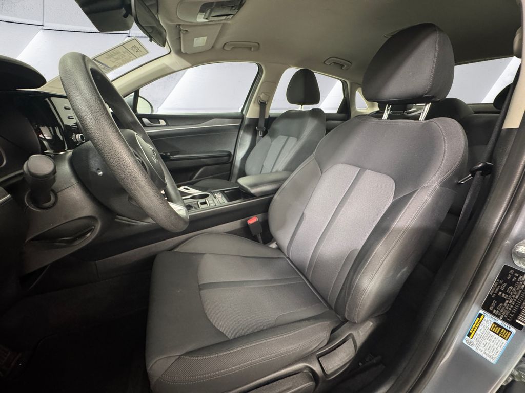 2023 Kia K5 LXS photo 8