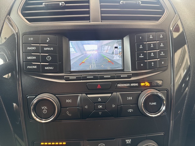 2019 Ford Explorer XLT photo 21