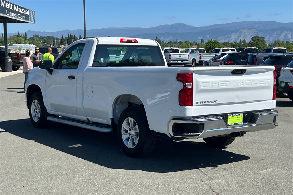2024 Chevrolet Silverado 1500 photo 3