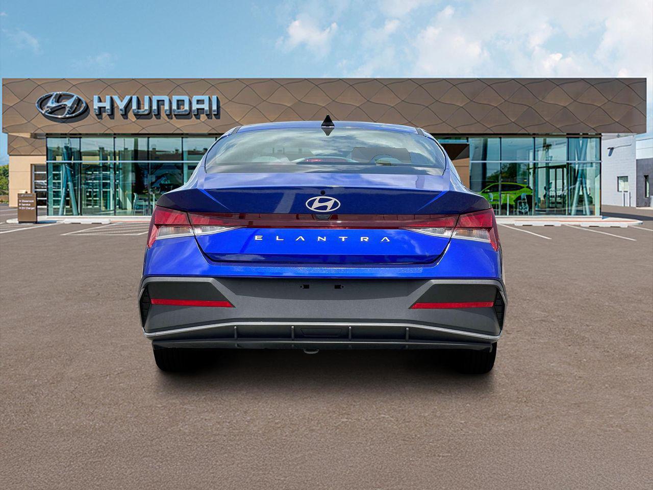 2025 Hyundai Elantra SE photo 6
