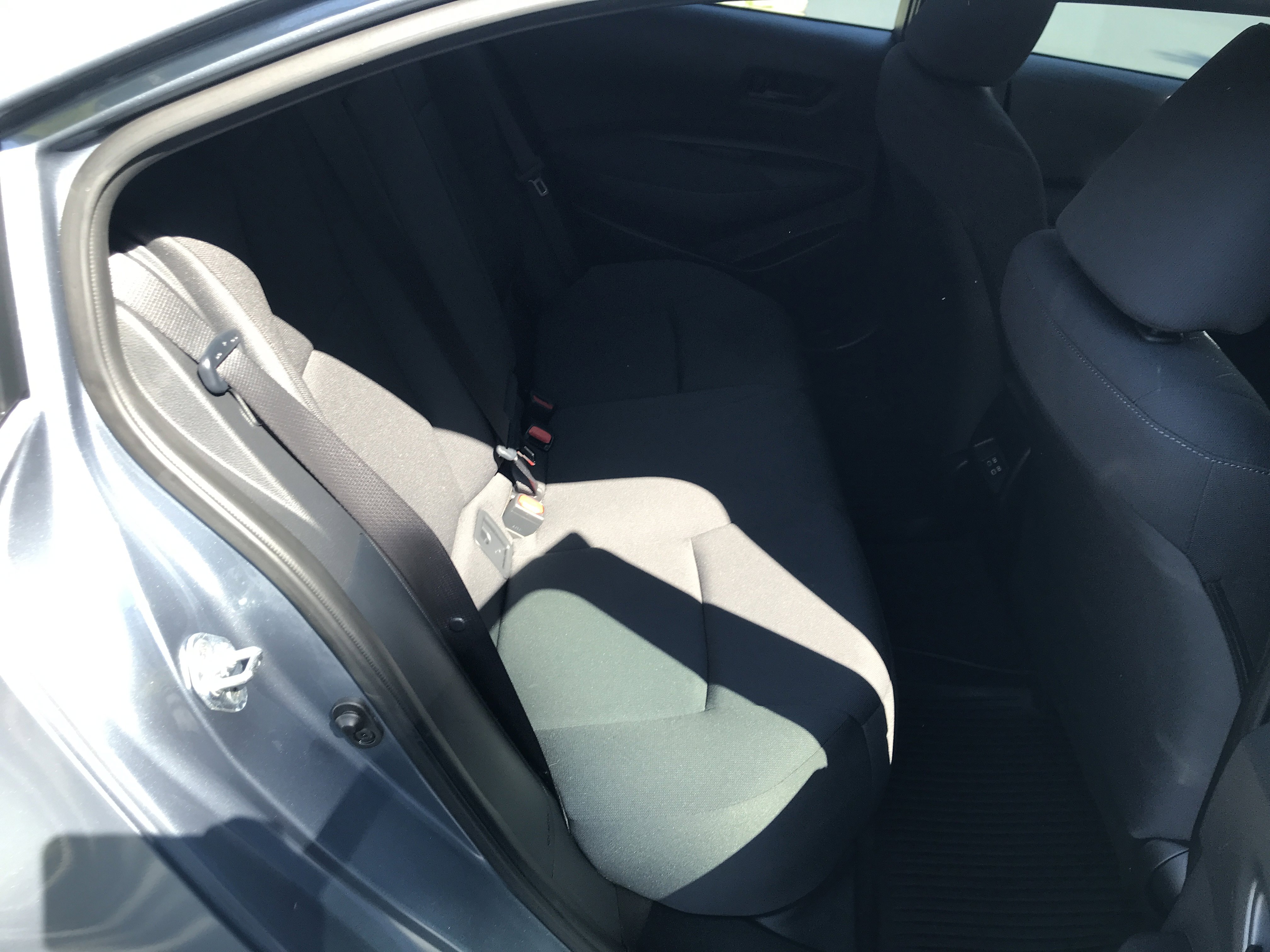 2023 Toyota Corolla LE photo 3