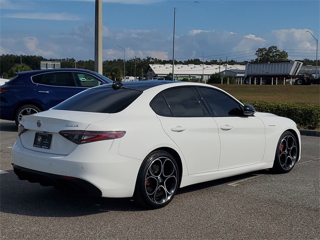 2024 Alfa Romeo Giulia Ti - VELOCE photo 3