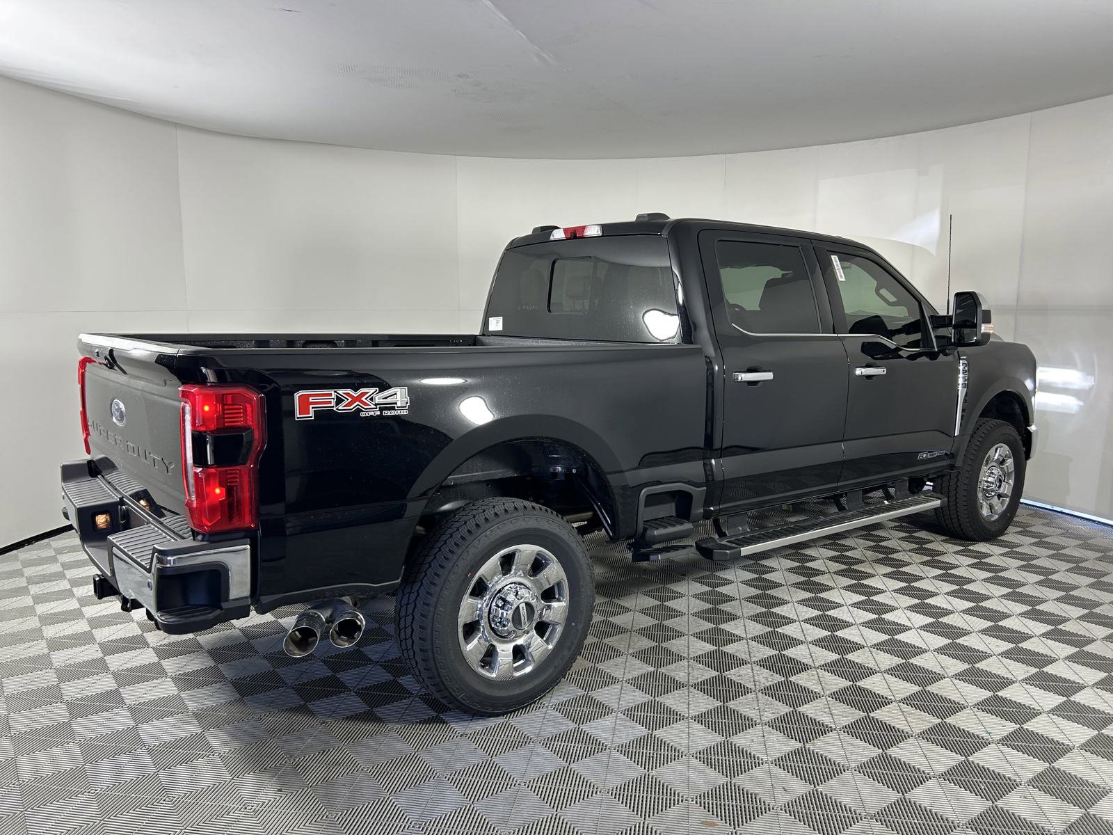 2025 Ford F-250 photo 8