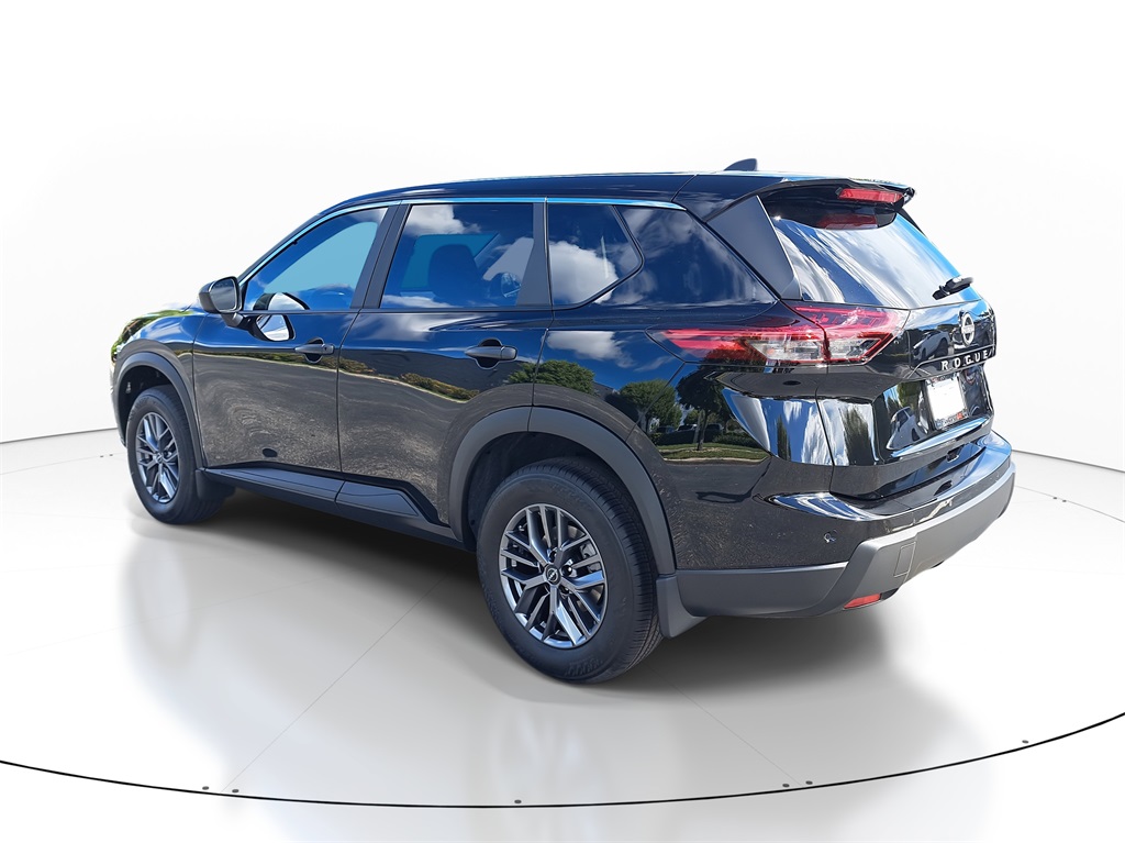 2026 Nissan Rogue S photo 5