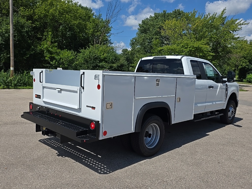 2025 Ford F-350 XL photo 4