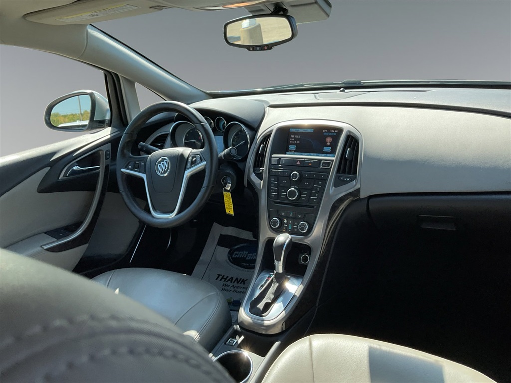 2014 Buick Verano Base photo 9