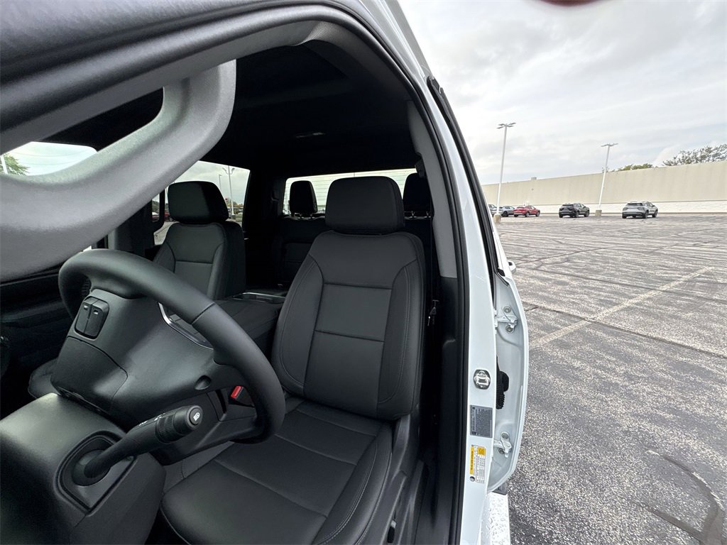 2025 Chevrolet Silverado 2500HD LTZ photo 13