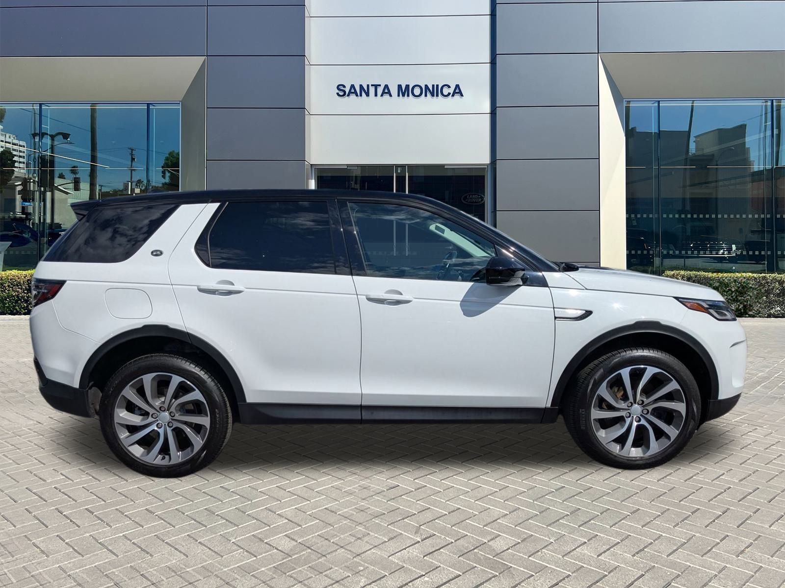 2023 Land Rover Discovery Sport SE photo 4