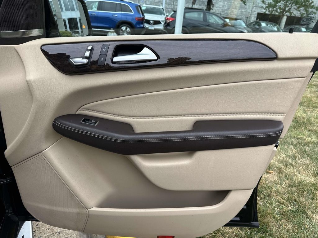 2016 Mercedes Benz GLE 350 photo 15