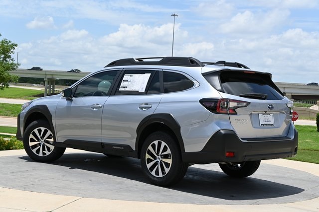 2025 Subaru Outback Premium photo 4