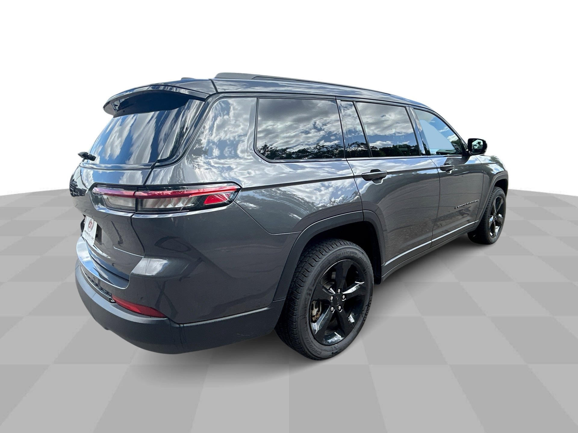 2023 Jeep Grand Cherokee Laredo Altitude photo 5