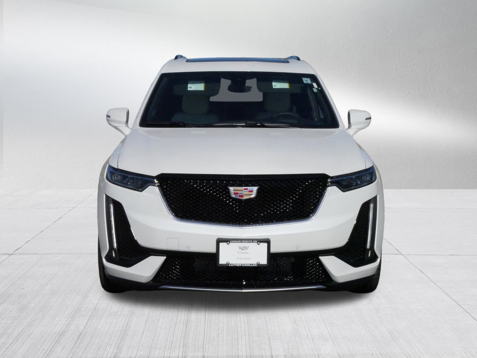 2025 Cadillac XT6 Sport photo 2