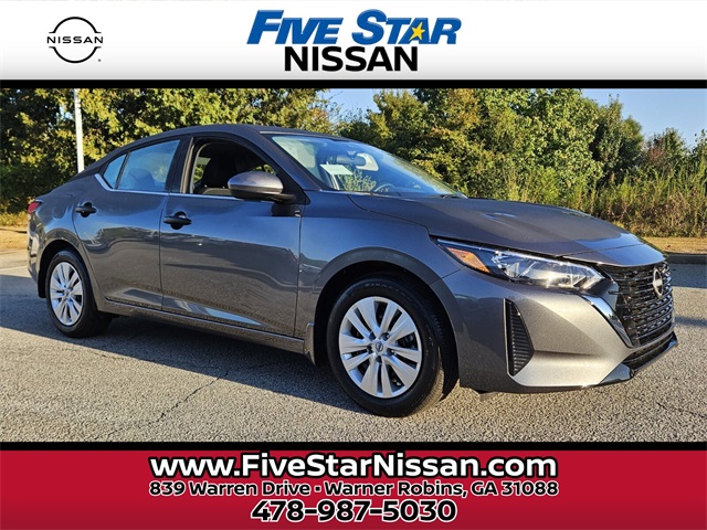 2025 Nissan Sentra S's photo