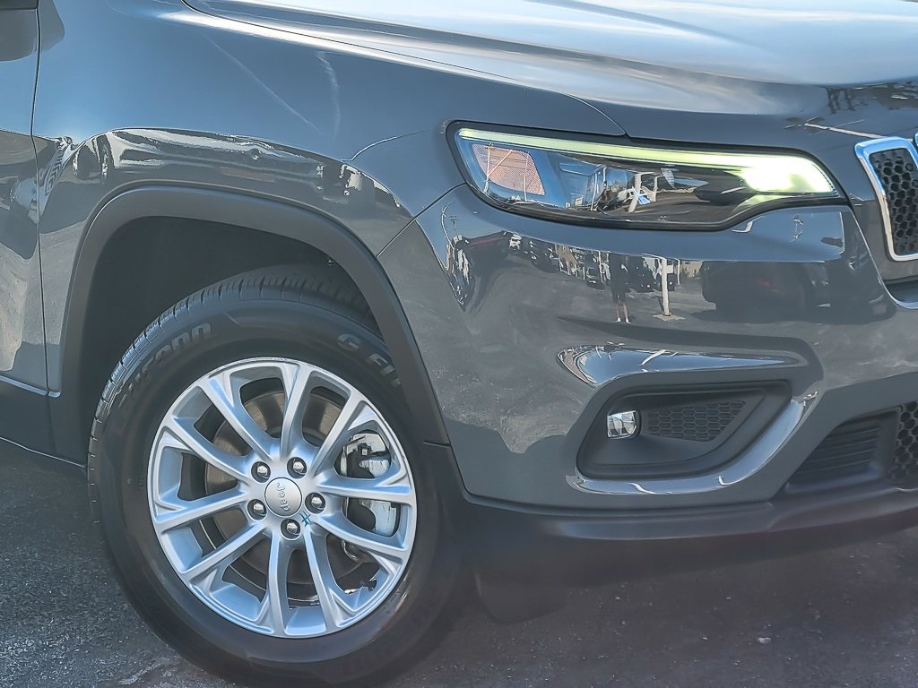 2022 Jeep Cherokee Latitude Lux photo 2