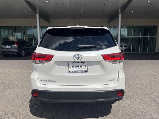 2019 Toyota Highlander XLE photo 3